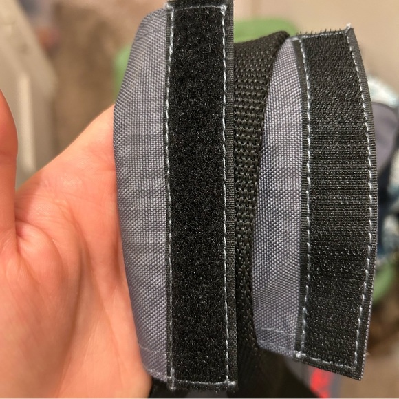 Adidas NWOT Diablo Small Duffel Bag Gray Red Logo 
 Gym Sports Travel Sports - Picture 6 of 8